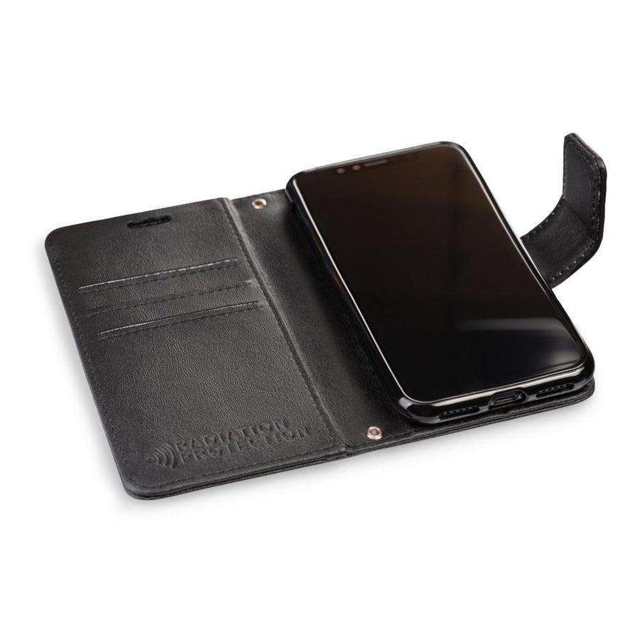 SafeSleeve Antimicrobial case for iPhone 16 Series - Black